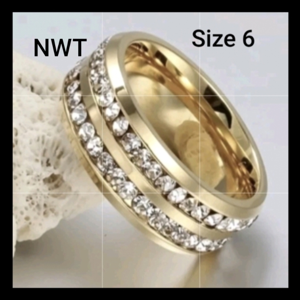 Promise Ring Sleek Stylish Brilliant Gold Size 6 Stainless Steel Rhinestones